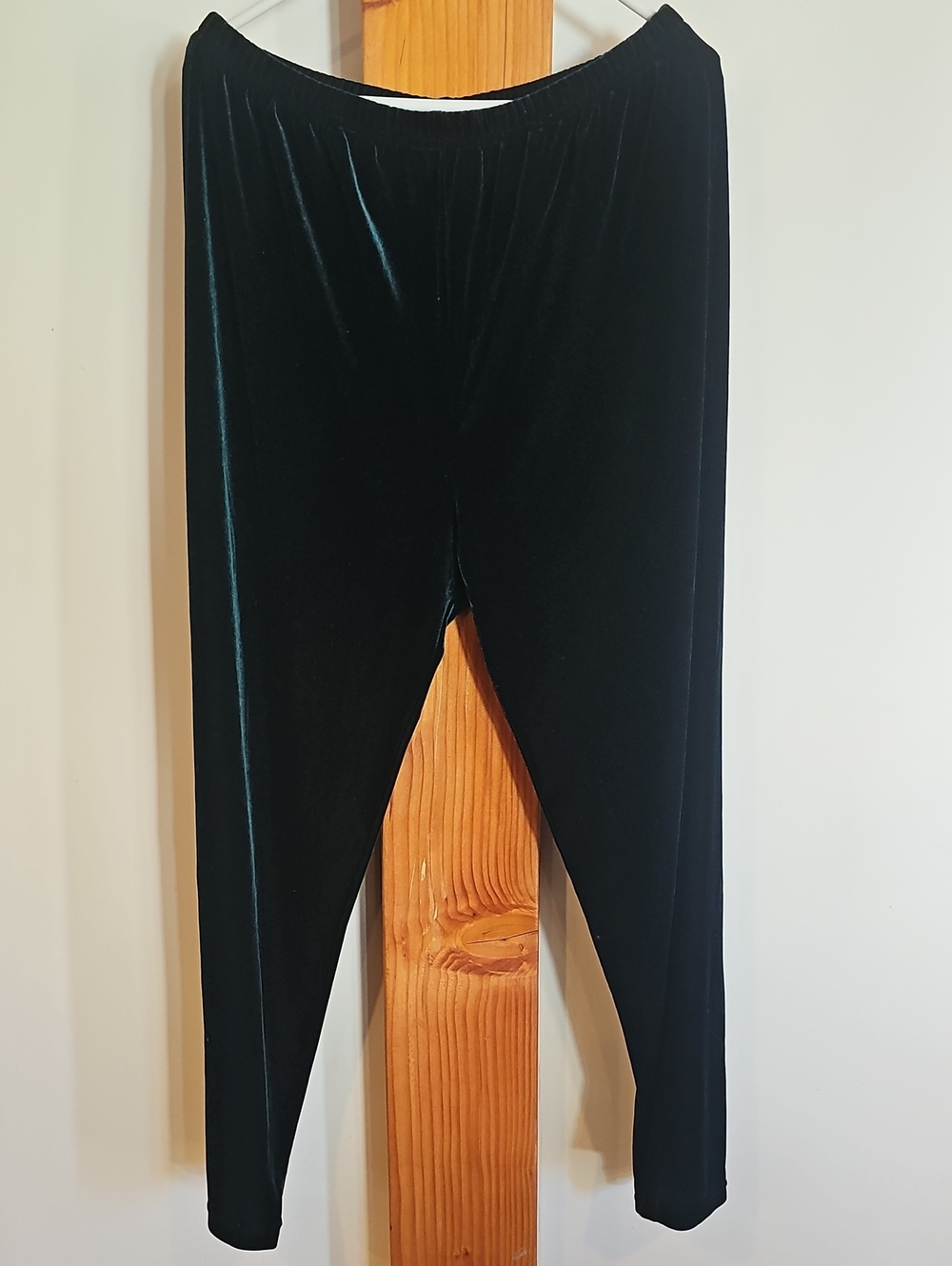 Vintage Velvet Leggings In Dark Green